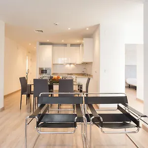 Urbe10 Premium Atarazanas 4 Bedrooms Apartment